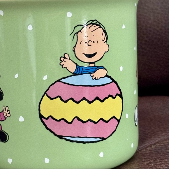 Happy Easter - Peanuts Gang with Easter Eggs Ceramic Mug - Picture 6 of 10